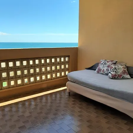 Face A La Apartment *